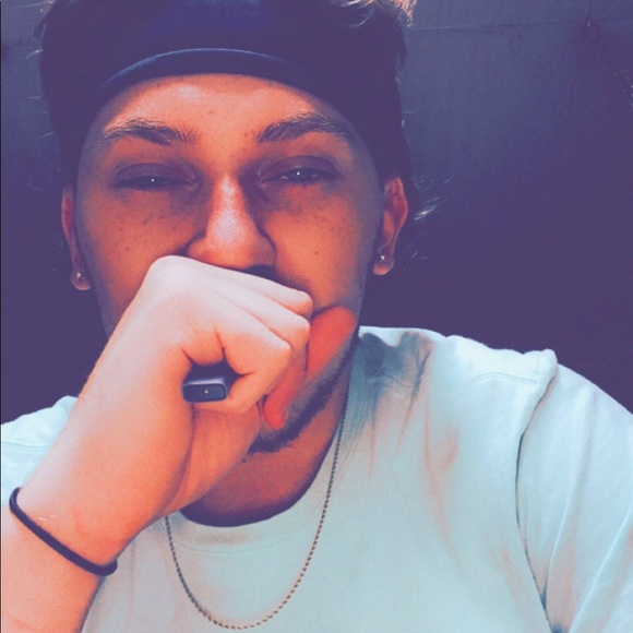 Meet your Posher, Cody - Picture 1 of 1